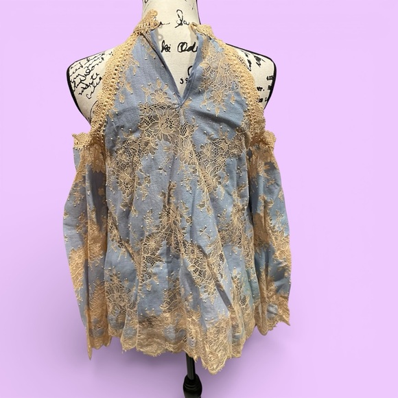 Cute Elsa ice blue cream lace cold shoulder flowy boho bell sleeve top Y2K style - Picture 4 of 13